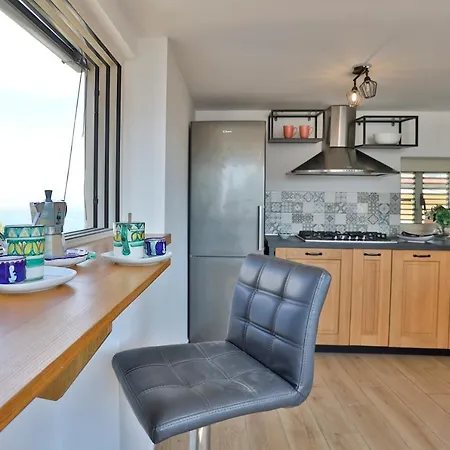 Guesthost - La Maison De Blinou * Nápoly